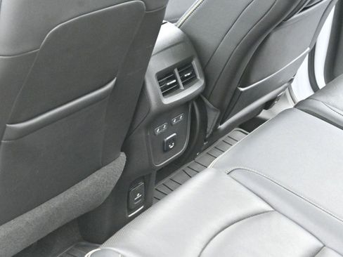 Used 2018 GMC Terrain Denali w/ Advanced Safety Package image 29