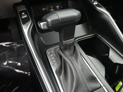 Certified 2025 Kia Sorento EX image 24