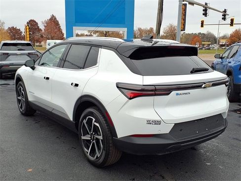 New 2026 Chevrolet Equinox EV LT image 3