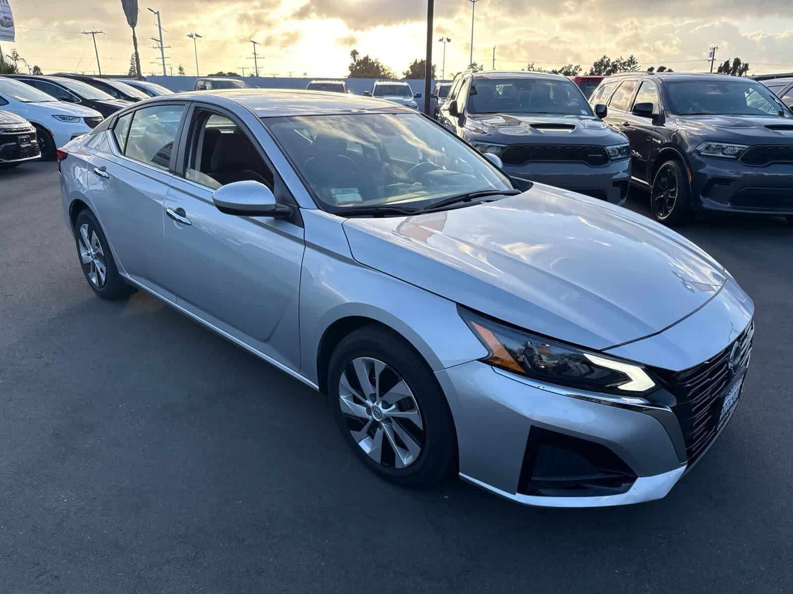 Used 2023 Nissan Altima 2.5 S FWD image 8