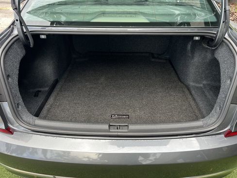 Used 2017 Volkswagen Passat 1.8T SE w/ SE Lighting Package image 30