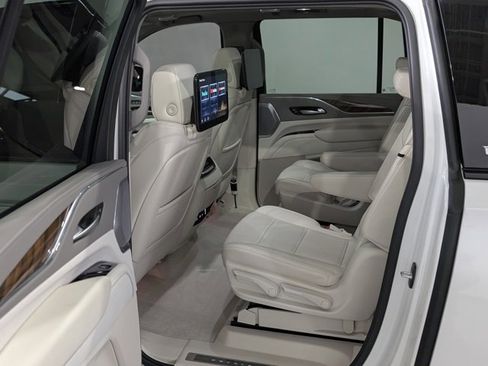 Certified 2024 Cadillac Escalade ESV Sport Platinum w/ LPO, ONYX Package image 9