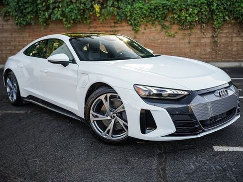 Used 2022 Audi e-tron GT Premium Plus image 15