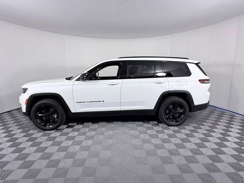 Used 2023 Jeep Grand Cherokee L Laredo image 7