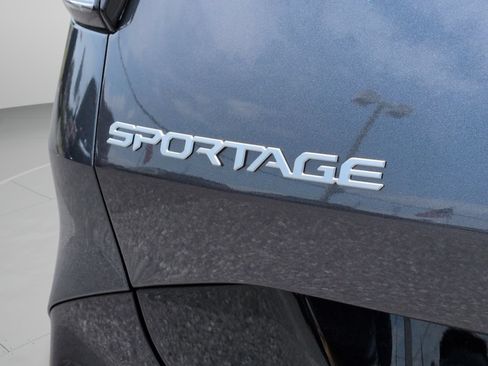 Certified 2025 Kia Sportage SX Prestige AWD/4WD image 16