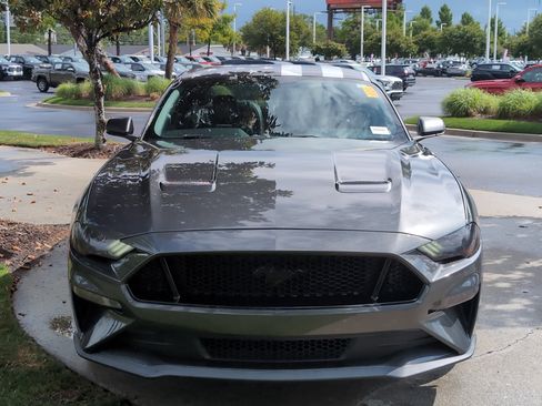 Used 2020 Ford Mustang GT Premium w/ Black Accent Package RWD image 3
