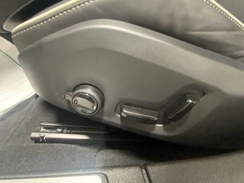 Used 2024 Volvo S60 T8 Ultimate image 12