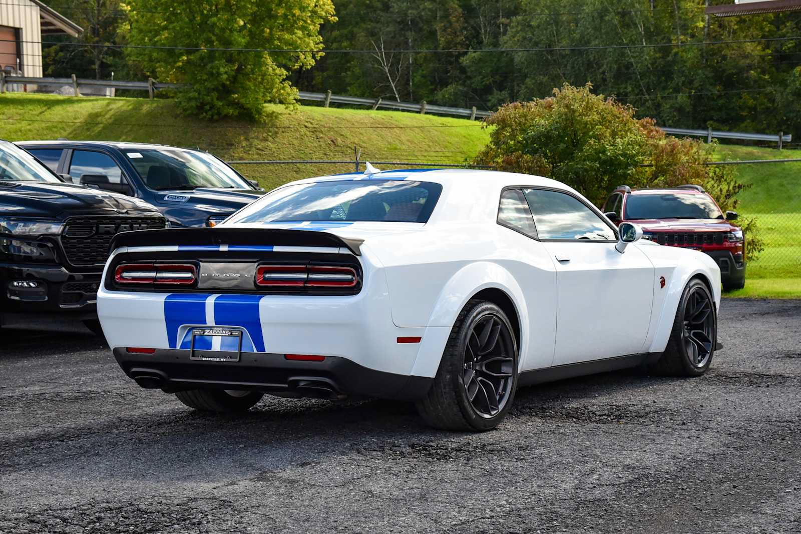 Used 2022 Dodge Challenger SRT Hellcat RWD image 3