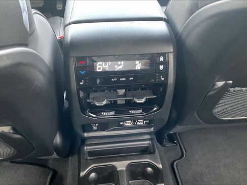 Certified 2024 Jeep Grand Cherokee L Overland w/ Luxury Tech Group IV image 18