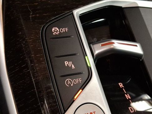 Certified 2023 BMW 330i xDrive 330i xDrive w/ Premium Package image 18