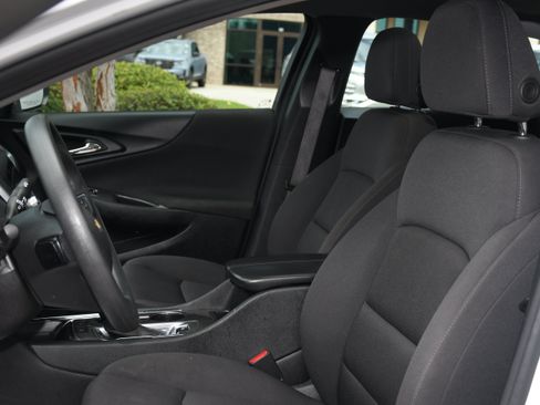 Used 2024 Chevrolet Malibu LT FWD image 9