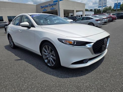 Used 2025 MAZDA MAZDA3 s FWD image 3