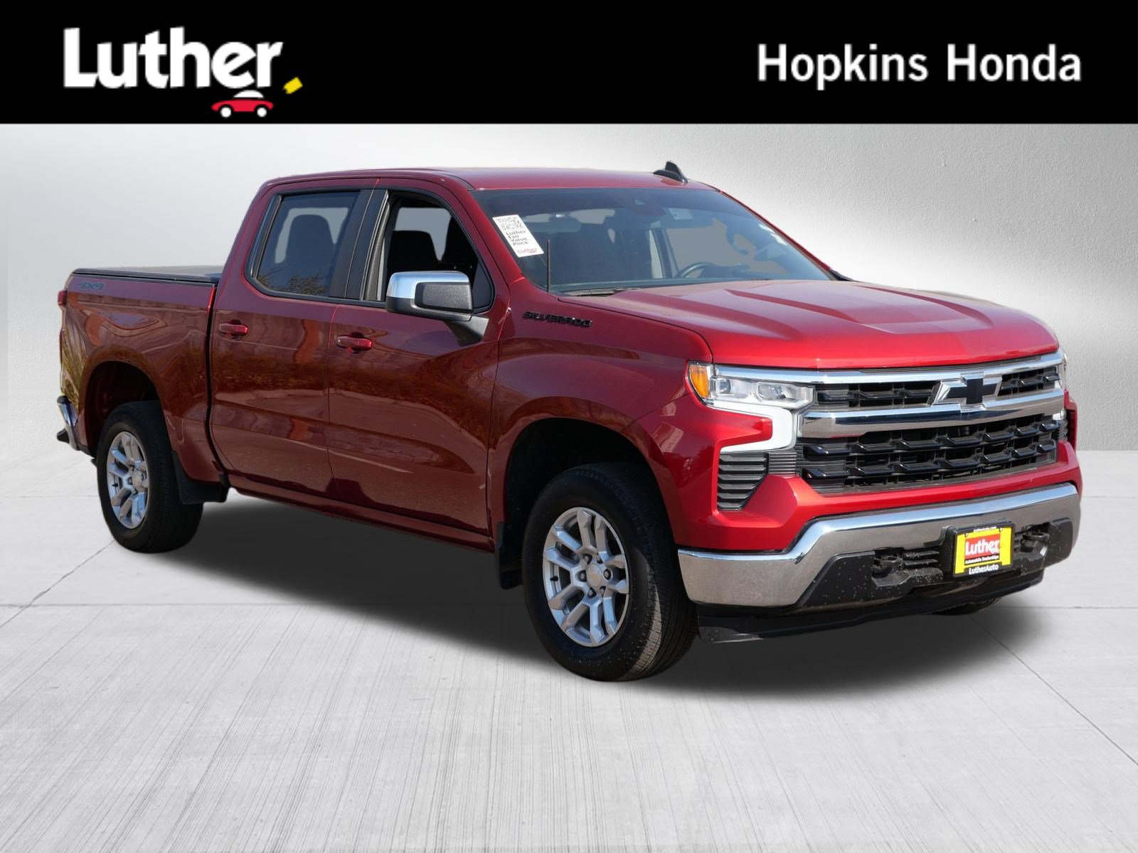 Used 2023 Chevrolet Silverado 1500 LT AWD/4WD image 1