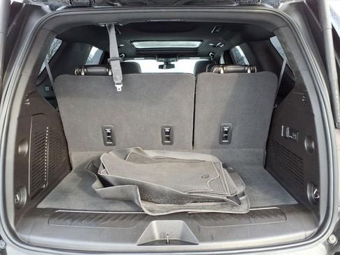 Used 2021 GMC Yukon SLT w/ SLT Premium Package image 22