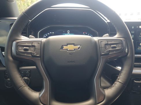 Used 2025 Chevrolet Silverado 1500 High Country w/ Technology Package image 19