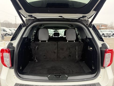 Certified 2023 Ford Explorer XLT w/ Equipment Group 202A image 10