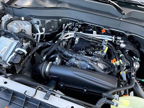 New 2025 Ford Explorer Active w/ Active Comfort Package image 19