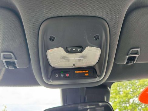 Used 2023 Chevrolet TrailBlazer RS FWD image 33