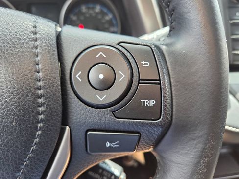 Used 2018 Toyota RAV4 XLE FWD image 22