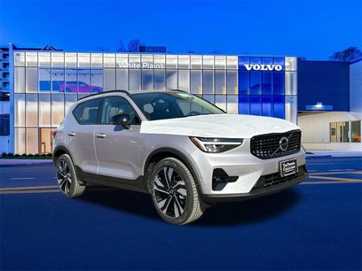 New 2026 Volvo XC40 B5 Plus w/ Protection Package Premier