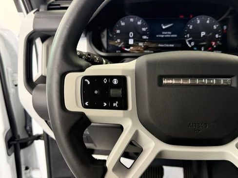 New 2025 Land Rover Defender 110 X-Dynamic SE AWD/4WD image 39