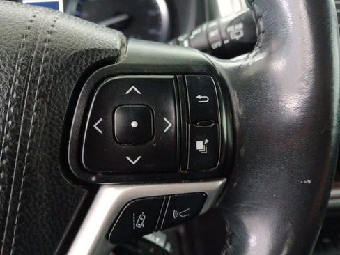 Used 2019 Toyota Highlander XLE image 15