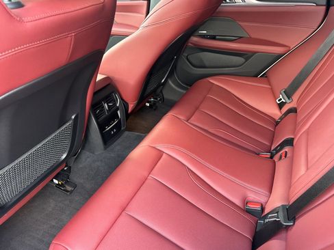 Used 2023 BMW i4 eDrive35 image 27