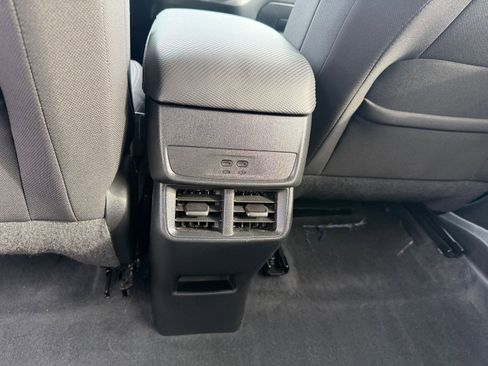 Used 2025 Chevrolet Equinox LT image 23