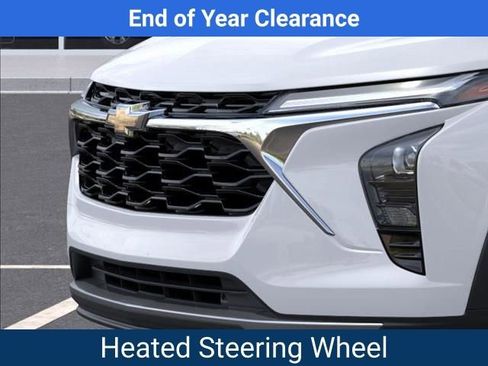 New 2025 Chevrolet Trax LT w/ Driver Confidence Package image 15