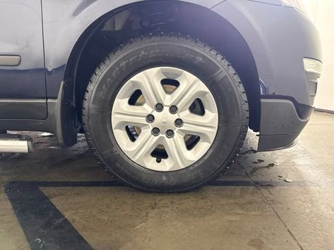 Used 2017 Chevrolet Traverse LS w/ LPO, 'HIT The Road' Package FWD image 10