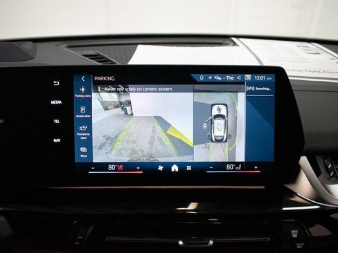 Certified 2025 BMW X2 xDrive28i w/ Premium Package image 15