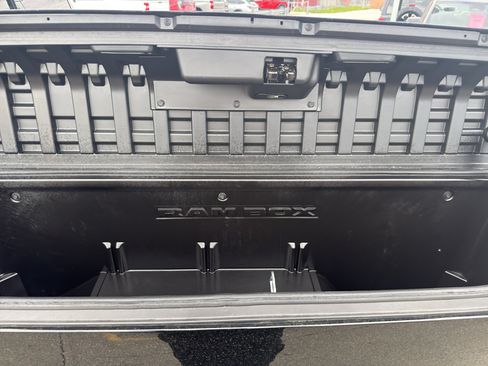 Used 2026 RAM 1500 Laramie w/ Advanced Safety Group II AWD/4WD image 9