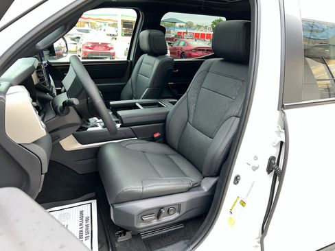 Used 2025 Toyota Tundra Limited w/ TRD Off-Road Package image 21