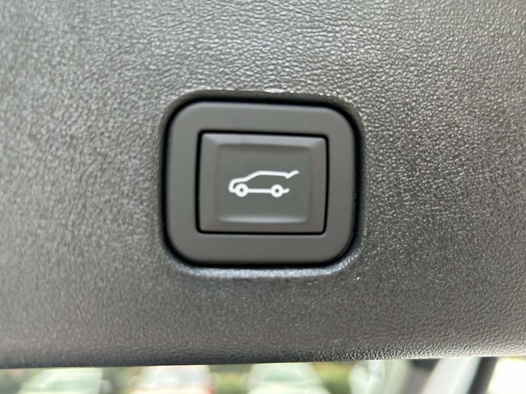 New 2026 Cadillac Optiq Sport 1 w/ LPO, ONYX Package RWD image 11