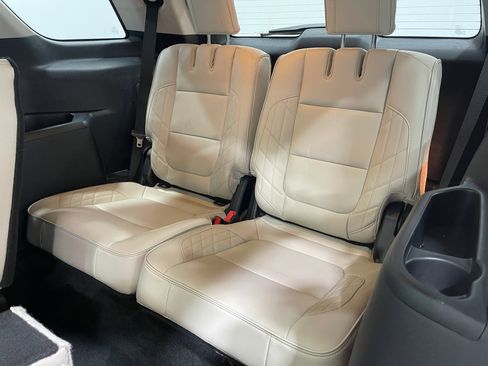Used 2016 Ford Explorer Platinum image 30