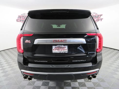 Used 2022 GMC Yukon XL Denali w/ Advanced Technology Package image 6