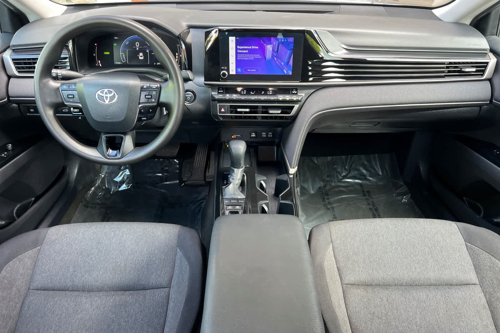Used 2025 Toyota Camry LE FWD image 3