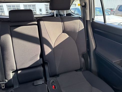 Used 2022 Toyota Highlander L image 15