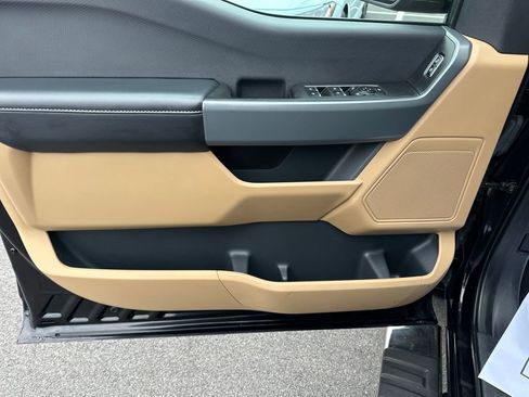 Used 2023 Ford F150 XLT image 14