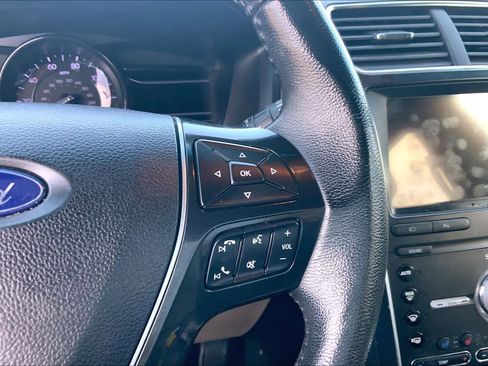 Used 2019 Ford Explorer Limited w/ Class III Trailer Tow Package image 24