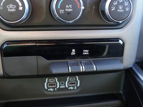 Used 2024 RAM 1500 Big Horn AWD/4WD image 26
