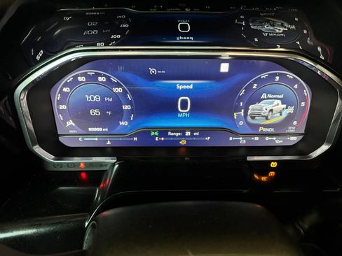 Used 2024 Chevrolet Silverado 3500 High Country image 15