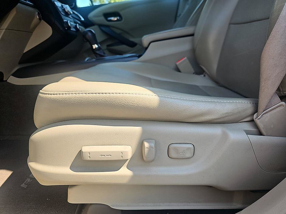 Used 2018 Acura RDX w/ Advance Package FWD image 13