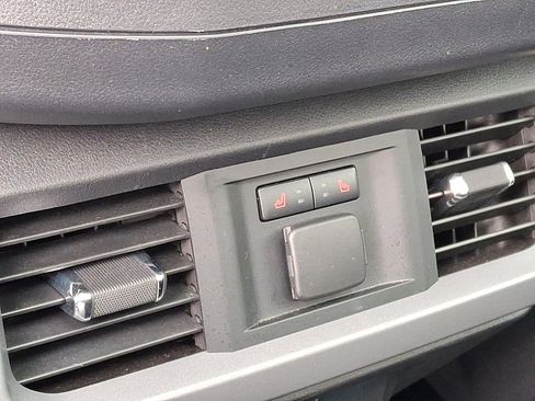 Used 2024 Ford F150 Lightning Lariat image 11