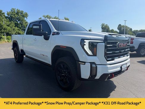 Used 2024 GMC Sierra 2500 AT4 w/ AT4 Premium Plus Package AWD/4WD image 5