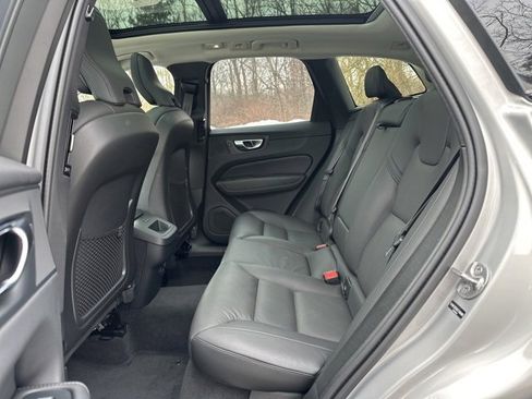 Certified 2025 Volvo XC60 B5 Plus image 13