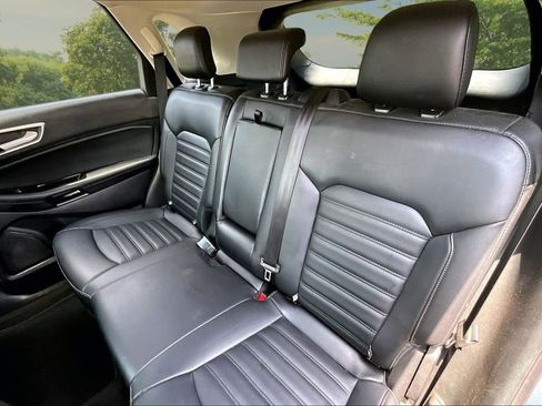 Used 2019 Ford Edge SEL w/ Equipment Group 201A AWD/4WD image 25