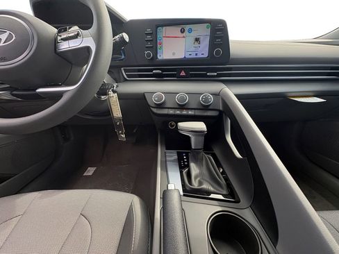 New 2026 Hyundai Elantra SE FWD image 11