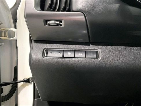 Used 2023 Nissan Pathfinder SL image 39