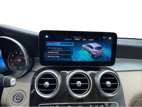 Used 2021 Mercedes-Benz GLC 300 image 46